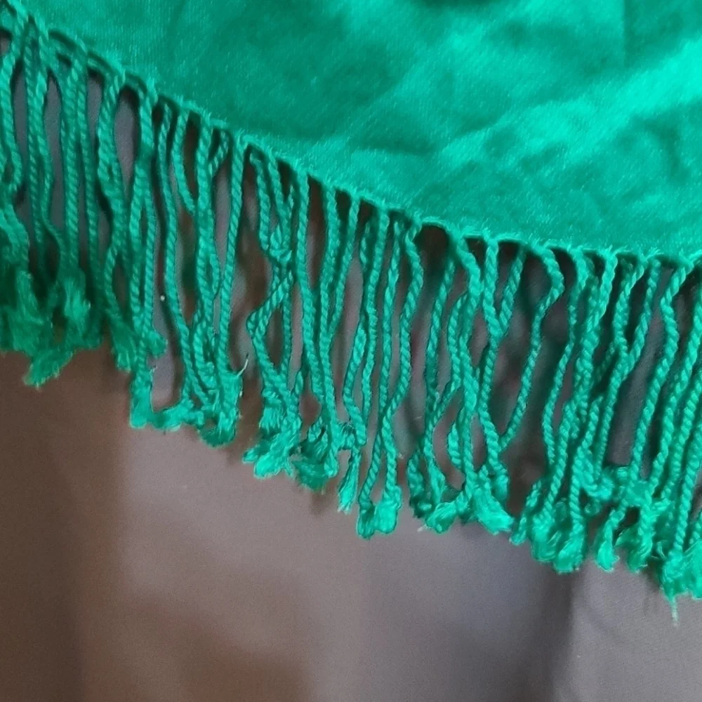 Unbranded wrap/scarf/sarong lightweight 22x74 in.‎